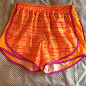 Women’s Nike shorts S
